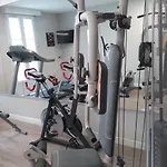 ホテル ベスト ウェスタン プラス ラーティスト トゥール