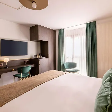 Western L'artist Hotel