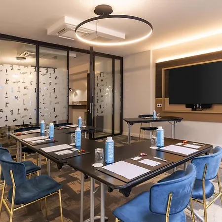 Western L'artist Hotel Tours