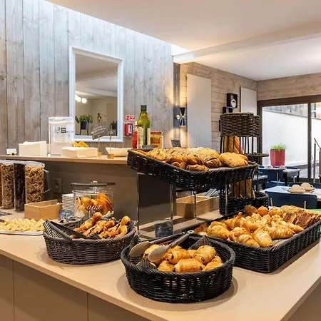 Hotel Western L'artist Tours