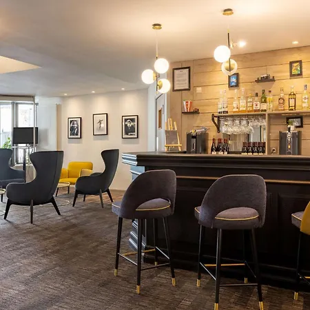 Western L'artist Hotel 4*