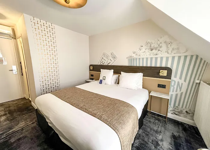 艺术家普莱斯贝斯特韦斯特酒店 4* 图尔