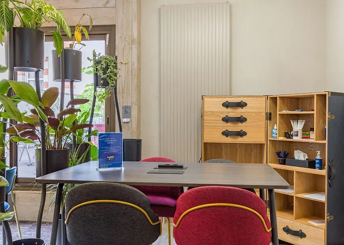 艺术家普莱斯贝斯特韦斯特酒店 4* 图尔