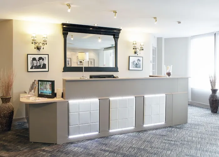 Western L'artist Hotel Tours