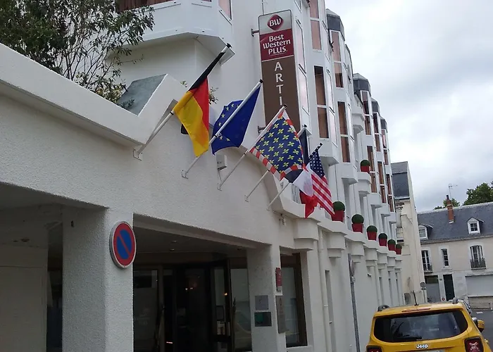 艺术家普莱斯贝斯特韦斯特酒店 图尔