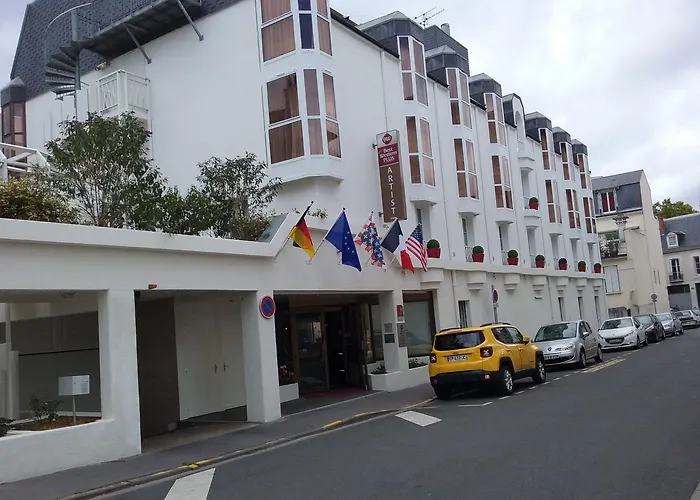 Western L'artist Hotel