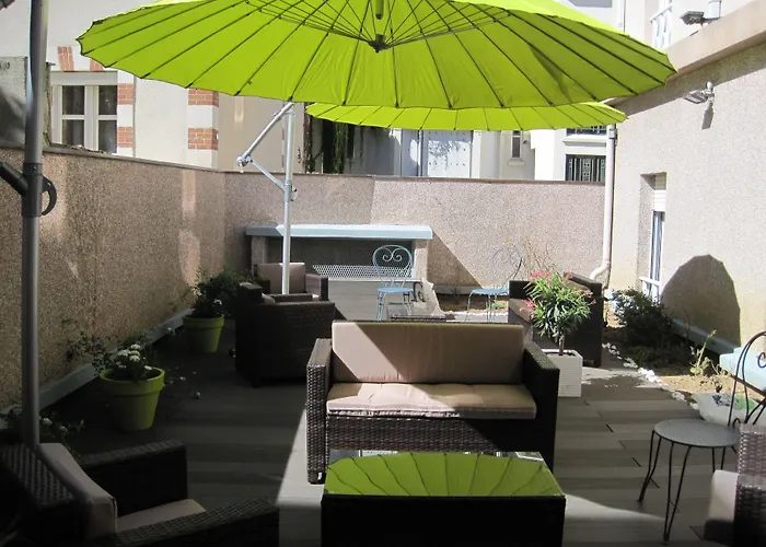 艺术家普莱斯贝斯特韦斯特酒店 图尔