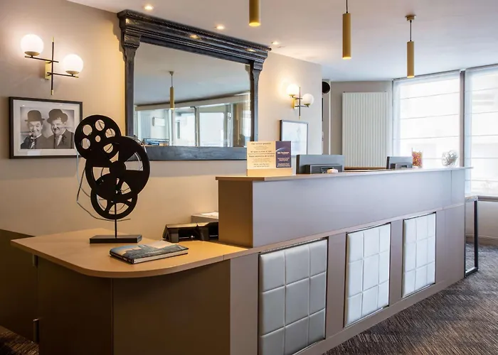 Western L'artist Hotel Tours