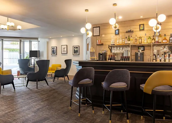 Western L'artist Hotel 4*